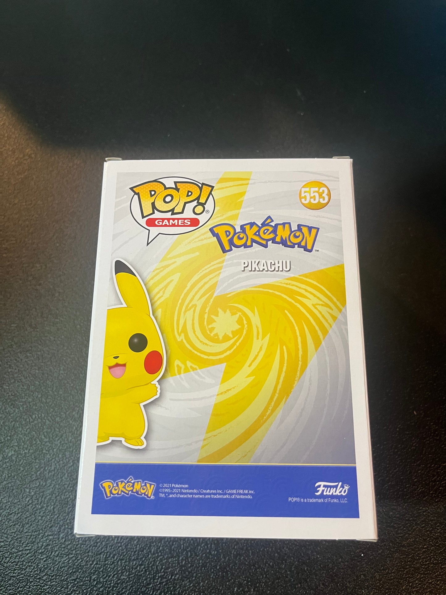 Funko Pop! Games Pokemon Pikachu Waving - Diamond Collection